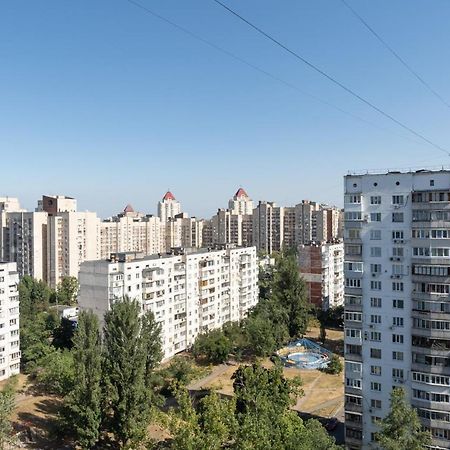 Чудова Квартира Для Відпочинку І Роботи На Оболоні Kiev Buitenkant foto
