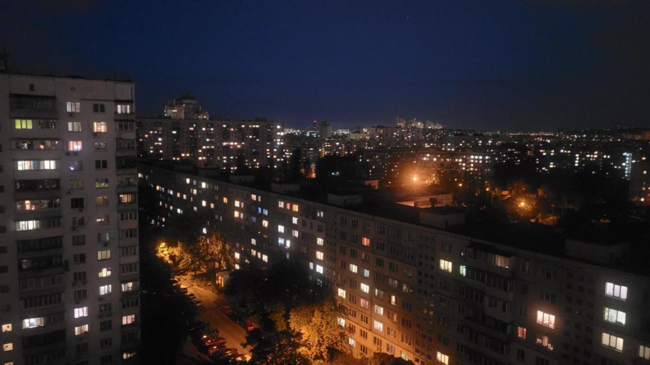 Чудова Квартира Для Відпочинку І Роботи На Оболоні Kiev Buitenkant foto
