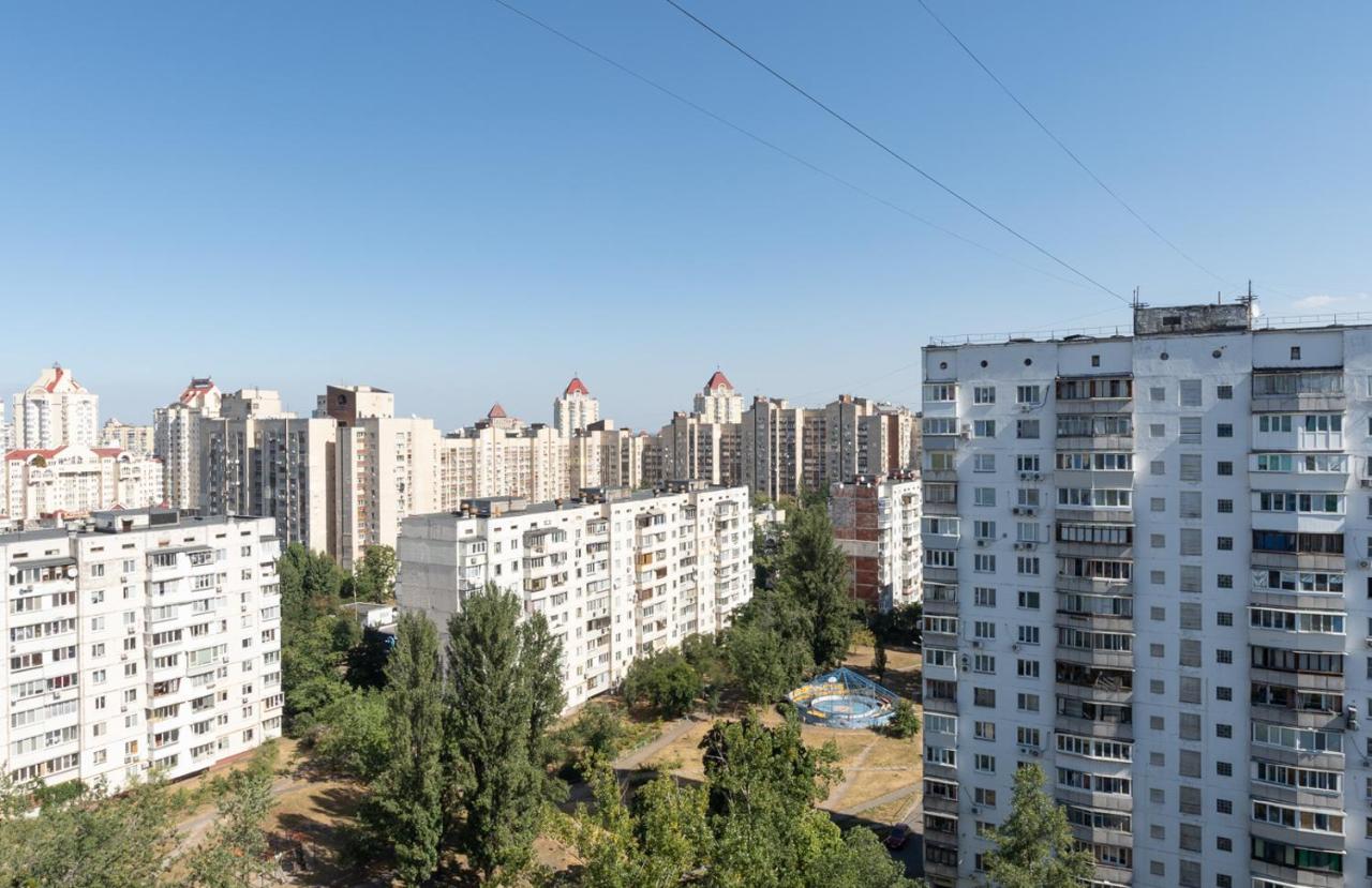 Чудова Квартира Для Відпочинку І Роботи На Оболоні Kiev Buitenkant foto
